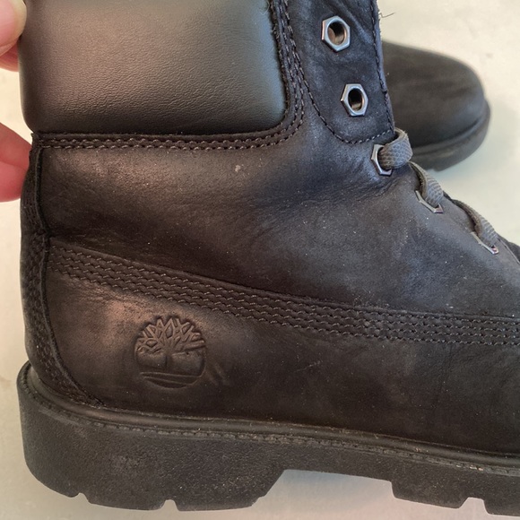 Timberland black suede kids boots - Picture 2 of 16
